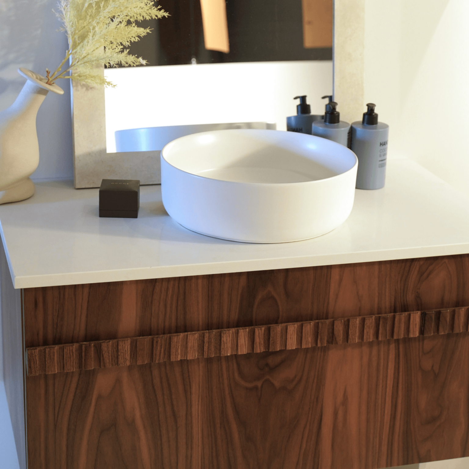 Ashton Wall-Mounted Vanity 900 Single Bowl